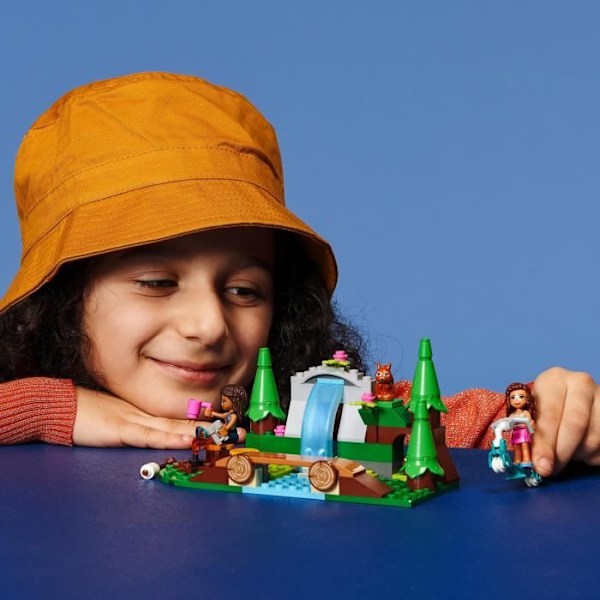 LEGO® 41677 Friends Forest Waterfall – Rakennussetti, jossa on Andrean ja Olivian mininukkeja + oravalelu 5-vuotiaille lapsille Flerfärgad