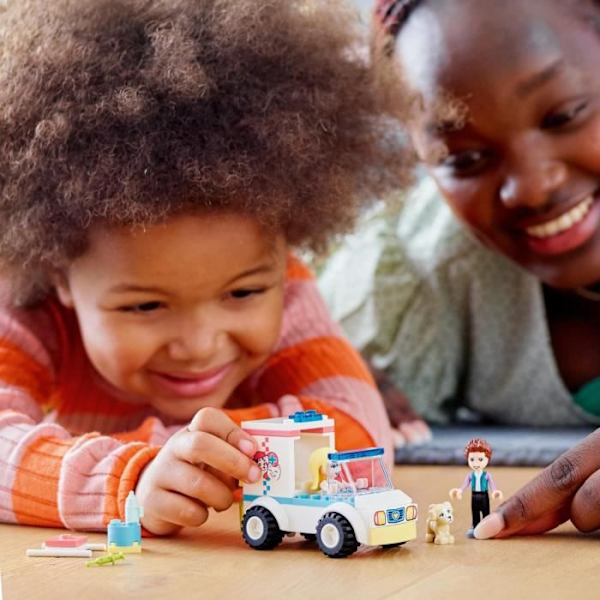LEGO® 41694 Friends Vet Clinic Ambulanssi 4-vuotiaille ja sitä vanhemmille lapsille, mininukkelelu ja koirahahmo