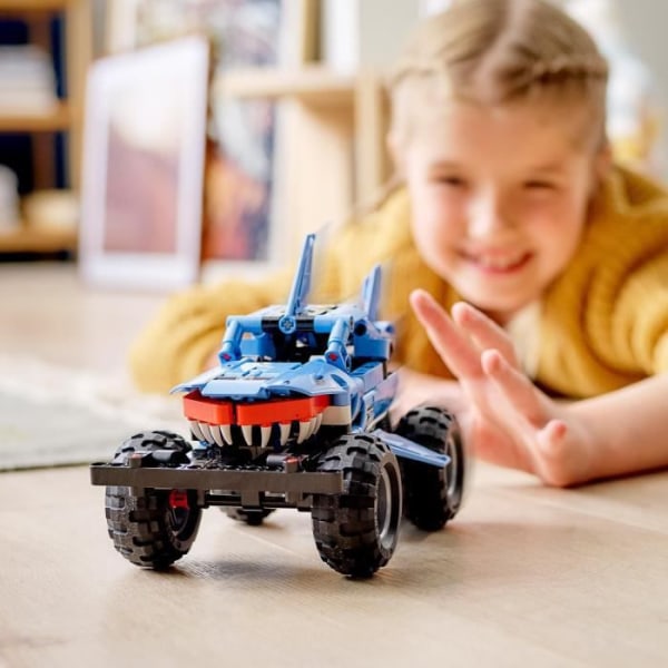 LEGO® 42134 Technic Monster Jam Megalodon, leksaksbil för barn +7 år 2 i 1 lastbil och lågracer Lusca Pull-Back Flerfärgad