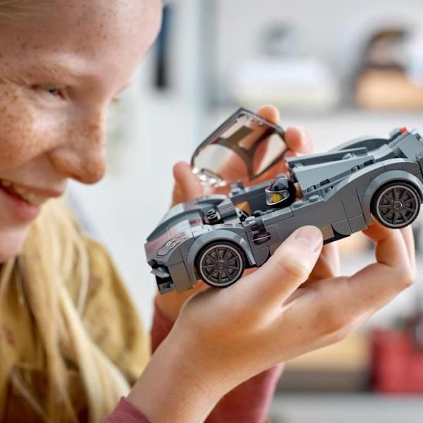 LEGO® Speed Champions 76915 Pagani Utopia racerbilsleksak, samlarmodellsats Flerfärgad