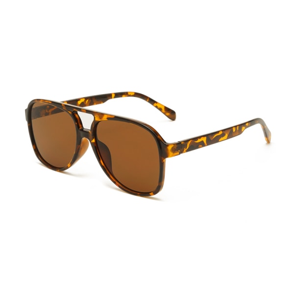 Klassiska Polarized Aviator Solglasögon för Kvinnor Män Retro UV Leopard Frame Tea Tablets