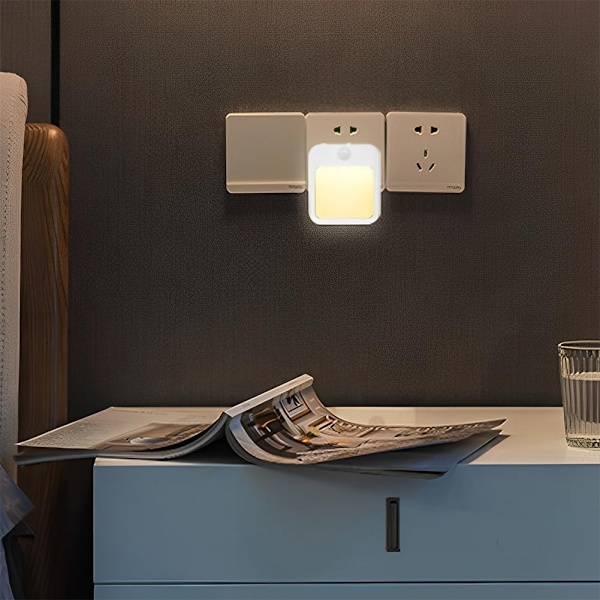 2 st Plug-in LED Nattlampa med Rörelsesensor Varm