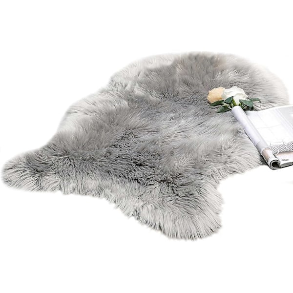 Fuskpälsmatta, fårskinn, fluffig matta, mjuk ullmatta för sovrum soffa golv, 60 x 90 cm, oregelbunden form, grå