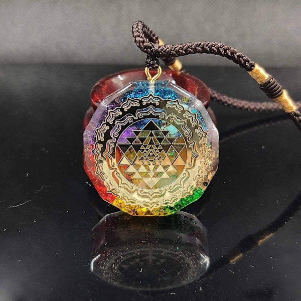 Orgonite-riipus Sri Yantra -kaulakoru Pyhä geometria Chakra-energiakaulakoru
