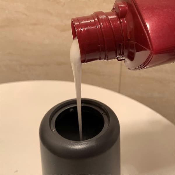 Hygienisk badrumstvålpump, påfyllningsbar grå/rostfritt stål