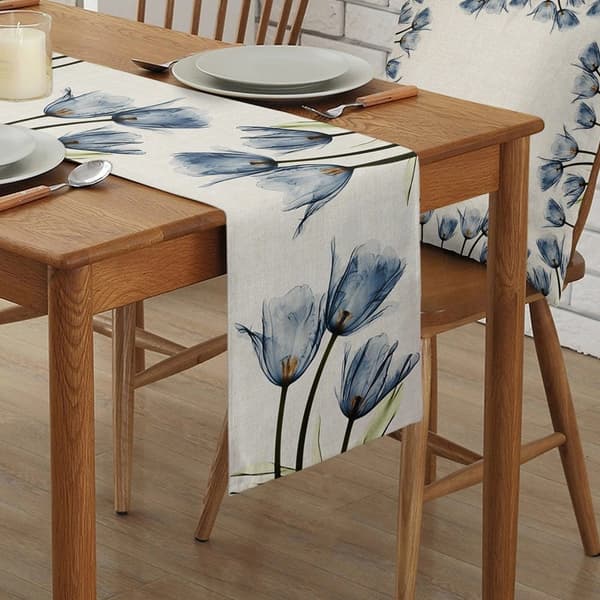 Bordløper med blå blomster, 33x180cm, vaskbar blomstret duk
