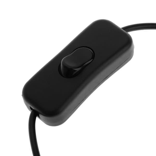 4x USB A uros-naaras jatkojohto virtakytkimellä