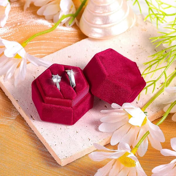 Fløjls Ringæske, til Smykker Dobbelt Slots Hexagon Ringæske til Forlovelse Bryllupsceremoni Valentinsdag Holder 2 Ringe (Vinrød)