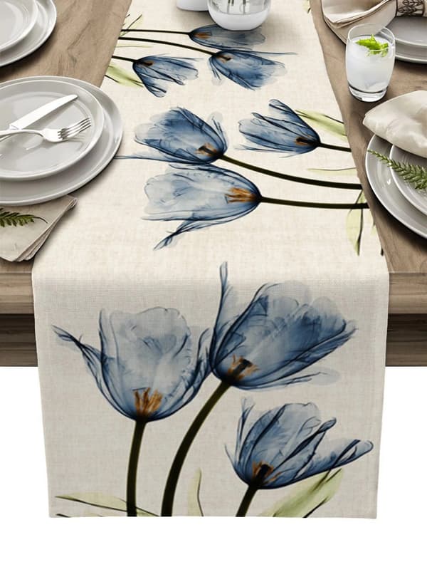 Blå blomstret bordløber til stuen, tulipaner, skridsikker, 33x183cm