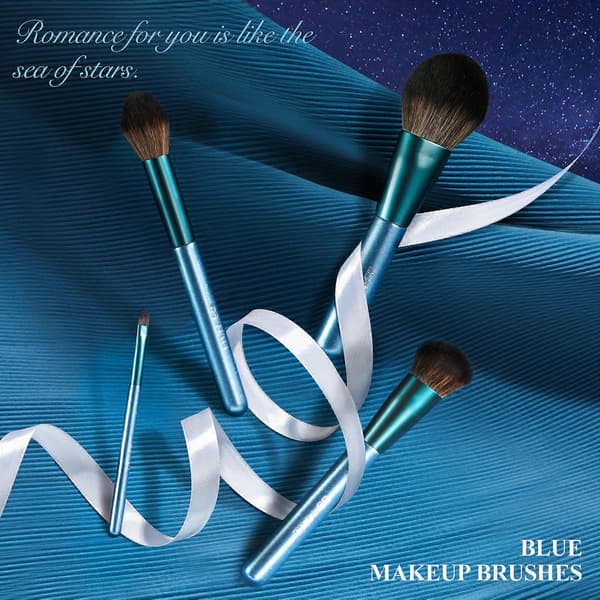 14 Star Blue meikkisivellinsetti