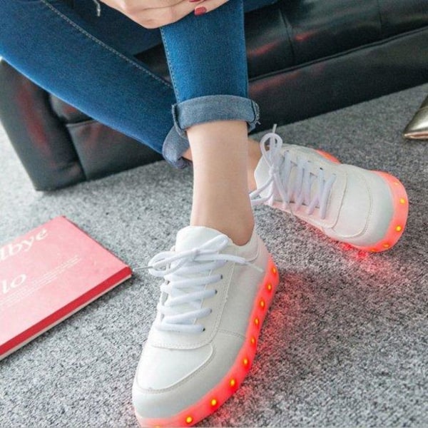 LED skor sneakers Barn/Vuxna, VITA - storlek 27-45 White Storlek 38 Vita