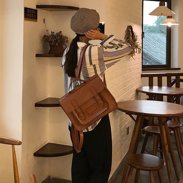 Wednesday Cosplay Anime Bag Ryggsäck Retro Handväskor PU Läder Brown