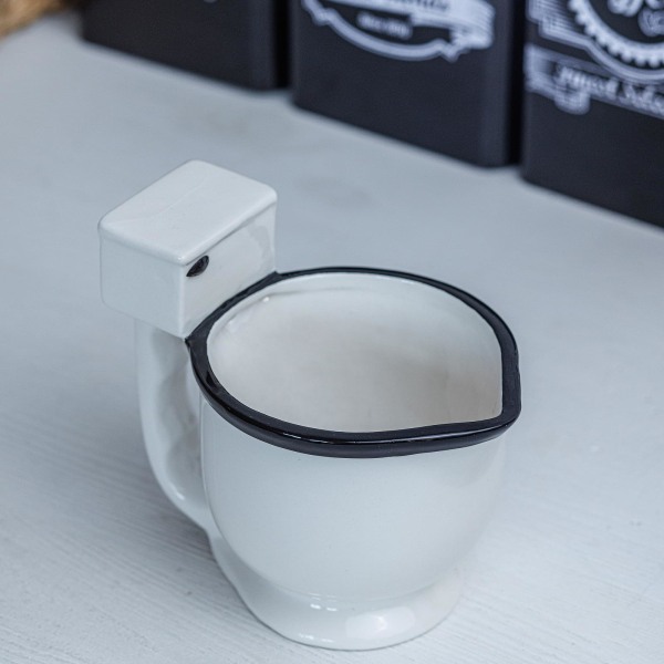 Novelty WC-kahvimuki Hauska kepponen lahjakuppi 11,5 oz - Kämppäkaveri hauskan muotoinen muki - Candy Cool typerä lahja miehille