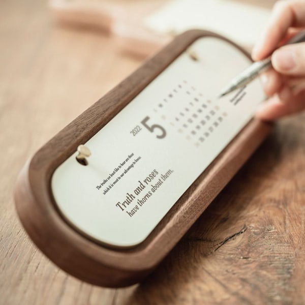 2024 Miniatyr Kunst Ornament Trekalender Planlegger Påminnelse Skrivebordsornamenter Eksklusiv Tre Skrivebordskalender