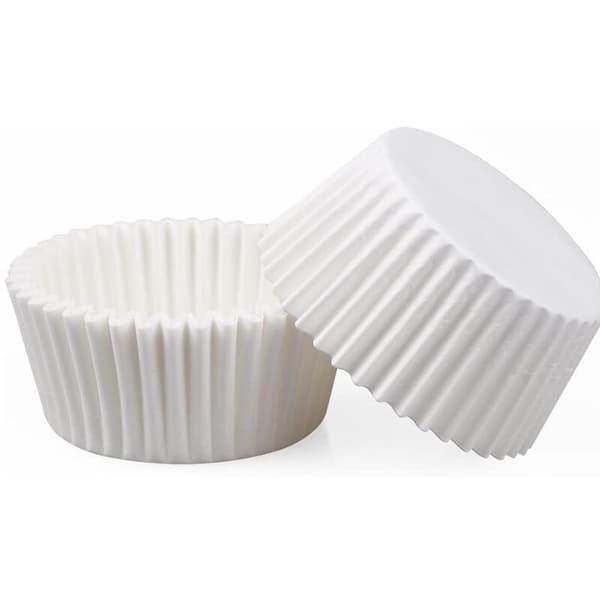 Hvite bakepapirkopper ca. 200 stk. Rene hvite plisserte cupcakeformer, stabel på 200 stk.