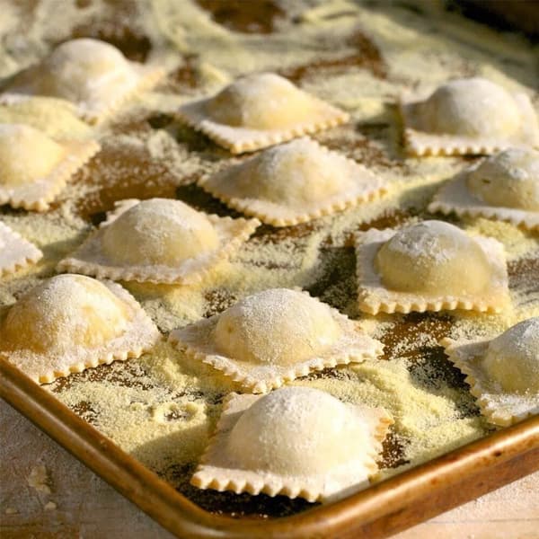 Ravioliformsett 5 deler Sinklegering Trehåndtak Pizzakutter Dumpling Maker