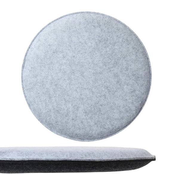 Rund sittepute i ullfilt ca. 34 cm diameter 2 cm tykk lysegrå svart vendbar vaskbar
