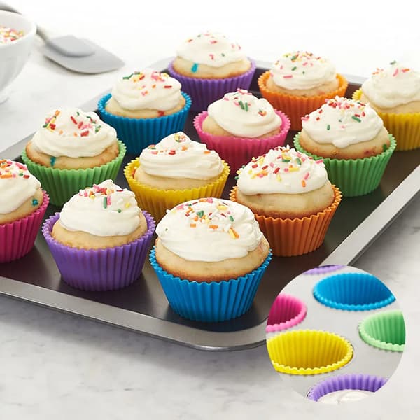 Muffinsformar i silikon 24-pack 8 färger återanvändbara muffinsformar