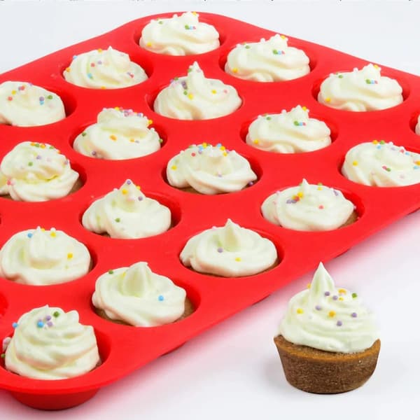 Non-stick silikon miniform for muffins og cupcakes, 24 kopper