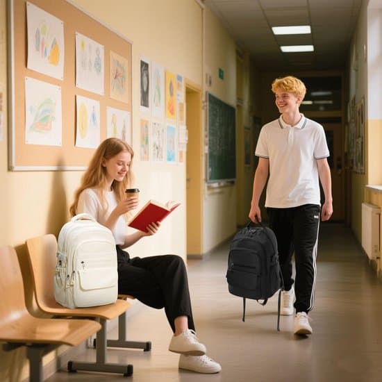 Beige Skolerygsæk, 25L, 14-tommer Bærbar, Multi-Lomme