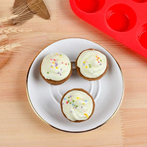 Non-stick silikon miniform for muffins og cupcakes, 24 kopper