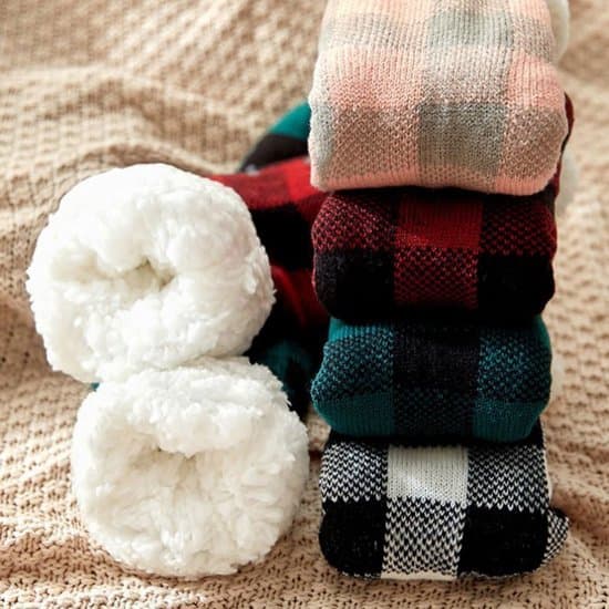 Fluffy skridsikre hjemmesokker, 1 par, sortternet, størrelse 36-42