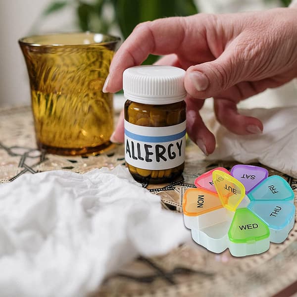 7-dagers organizer, bærbare daglige pillereske Pillerboks med lett trykk
