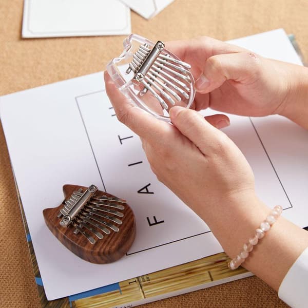2-delad mini 8-tangenter Kalimba tumpiano present, lämplig för alla