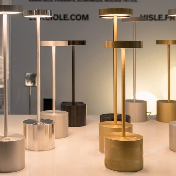 Moderne LED-opladelig bordlampe Restaurant USB -bord ved sengen Gold