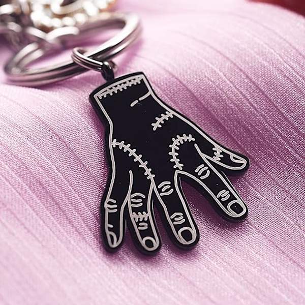Onsdag Merchandise Nøglering Wensday Addams Gaver til BFF Datter Teenager Piger Hjerte Nøgleringe Fødselsdagsgave