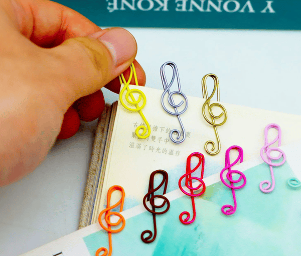 50 stk. papirclips formet som en g-nøgle