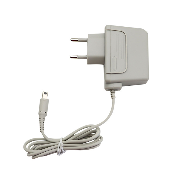 Laddare för 3DSLL/3DS/NDSI/NDSILL/3DS