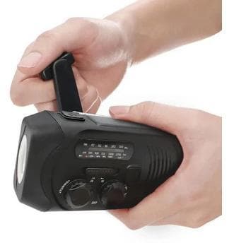 Vevradio med solceller, lommelykt og 2000mAh Powerbank