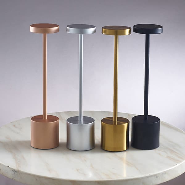 Moderni LED-latattava pöytälamppu Ravintola USB -sängin vieressä Black