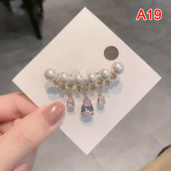 Brosch Mode Lyxig Creative Corsage Klänning Pin Klänning Accessoar A19