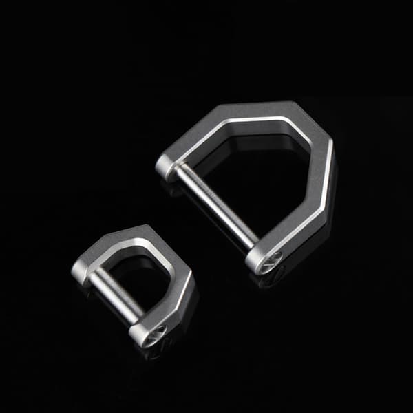 D Form Multi-purpose Mini Lock Titanium Spännen Nyckelring Bil Bu S