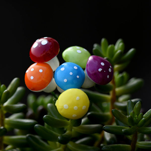 8st Mini Multicolor Mushroom Toy House Landskap Bonsai Garde