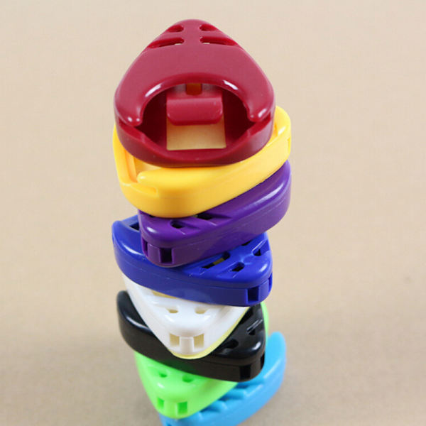 Ny Plactic Guitar Pick Plectrum Holder Case Box blandade färger