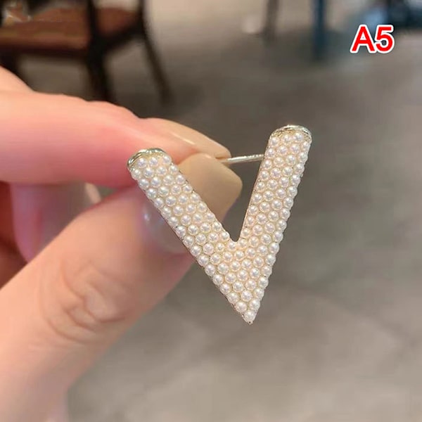 Brosch Mode Lyxig Creative Corsage Klänning Pin Klänning Accessoar A5