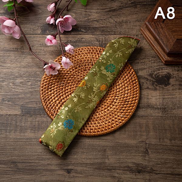 Ny stil Hand Fläkt Cover Broderade Blommor Portable Folding A8