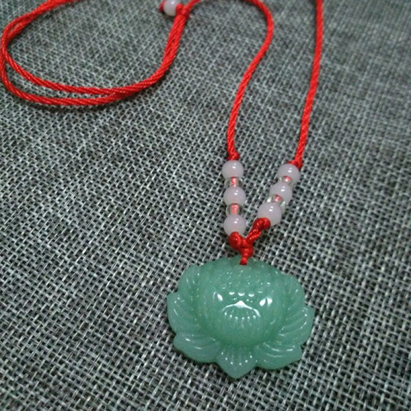 Jade handvävt hänge halsband Lotus Guanyin Buddha hänge L 04