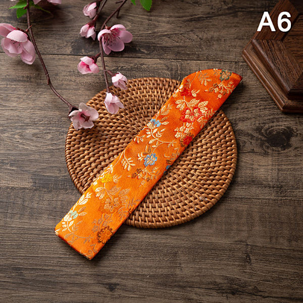 Ny stil Hand Fläkt Cover Broderade Blommor Portable Folding A3