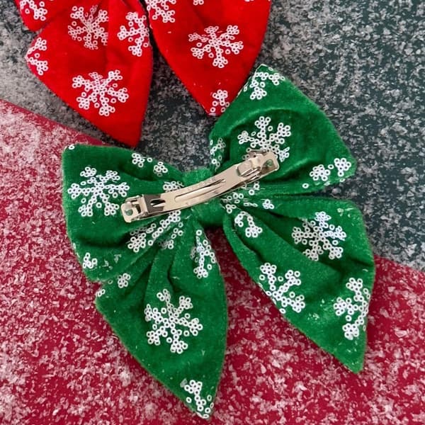 Hårklämma för damer - Grön glitterrosett med strass, festlig håraccessoar för julfester (1-pack) green