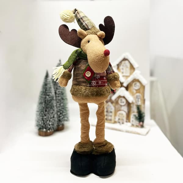 Stora julfigurer, bordsdekorationer, julgrans- och eldstadsornament. Set