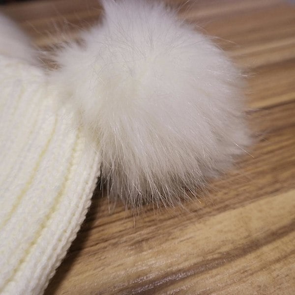 Dam Vinter Tjock Stickad Mössa med Dubbla Fuskpäls Pom Pom Öron (Vit)