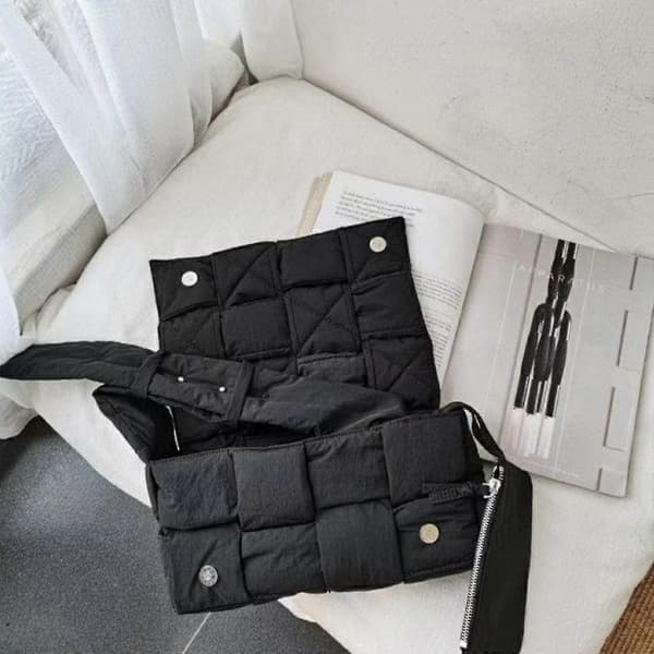 Puffervävd Väska Dam Vadderade Designer Crossbody Väskor Vävd Handväska Dun Axelväskor Black