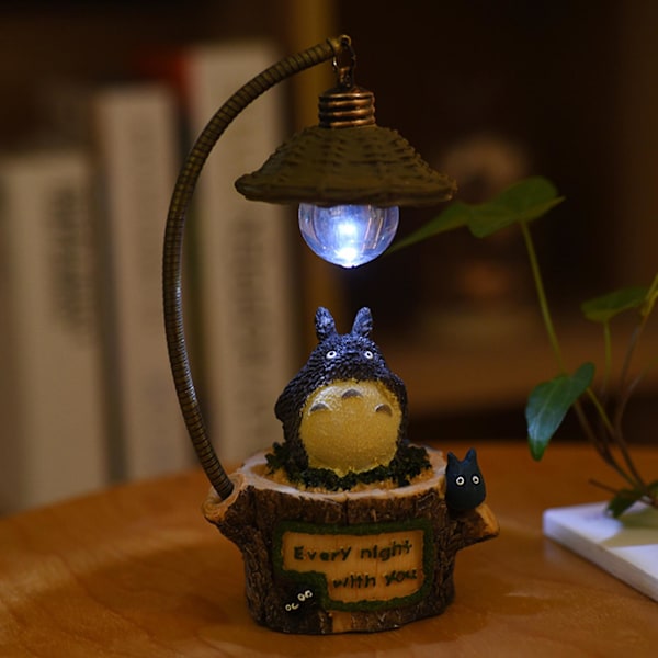 Tegneserie Totoro Design LED Nattlampe Harpiks Hjemme Display Modell Form Dekor A