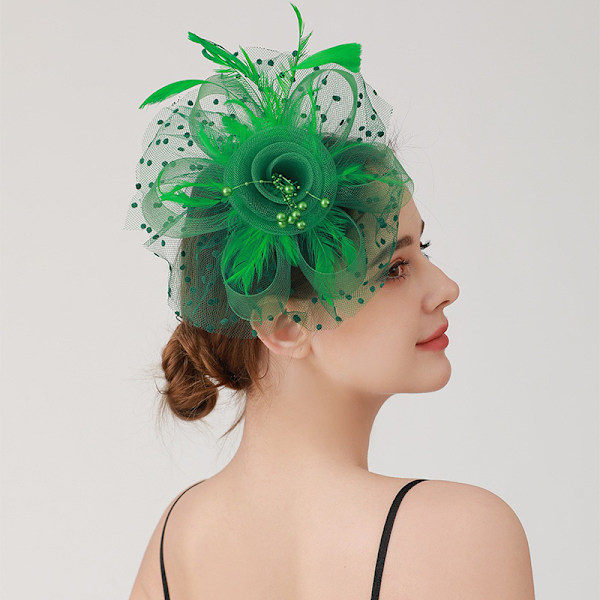 Fascinaattorihattu naisille, naisille, häihin, fascinaattorit, teekutsuhattu, flapper-hattu, Ascot-kilpailuhattu, höyhenkukka dark green