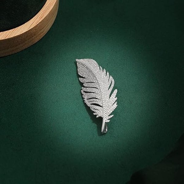 Rhinestone Feather Brosch Pin för Kvinnor Män Mode Kristall Delikat Blad Broscher Kavajslag Pins