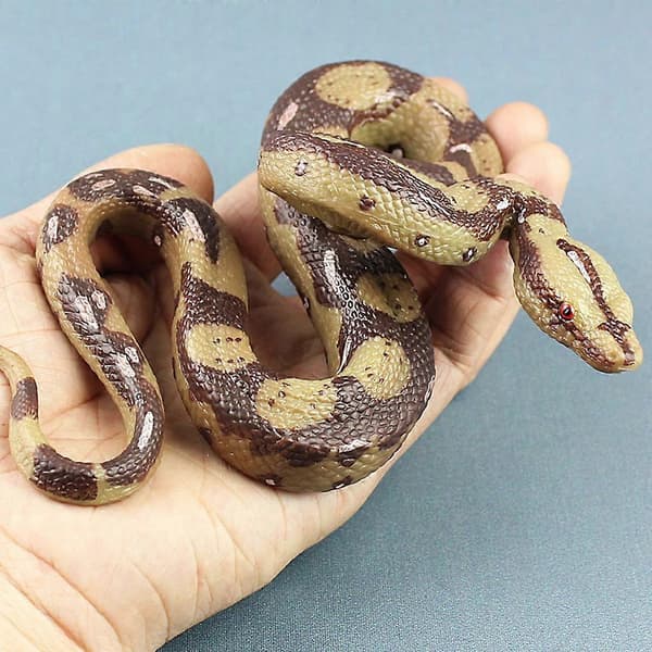 Simuleringsdyremodel Plastik Fake Slange til Dukke Halloween Fest Skræmmende Prank Slange Legetøj Stor Python Slange Model Golden python